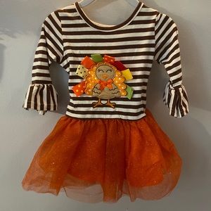 Great for Thanksgiving!  Worn 1x by my daughter.  Shirt/skirt combo